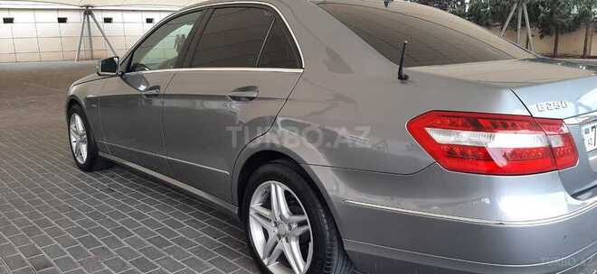 Mercedes E 220 2010, 310,000 km - 2.2 л - Bakı