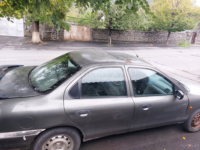 Ford Mondeo 1993, 524,521 km - 2.0 l - Qax