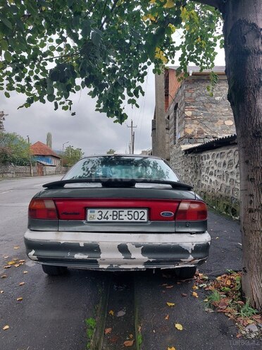 Ford Mondeo 1993, 524,521 km - 2.0 l - Qax