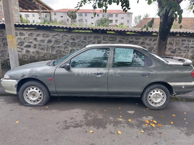 Ford Mondeo 1993, 524,521 km - 2.0 l - Qax