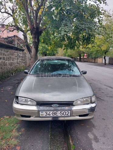 Ford Mondeo 1993, 524,521 km - 2.0 l - Qax