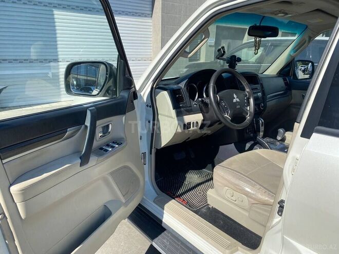 Mitsubishi Pajero 2007, 195,000 km - 3.8 l - Bakı