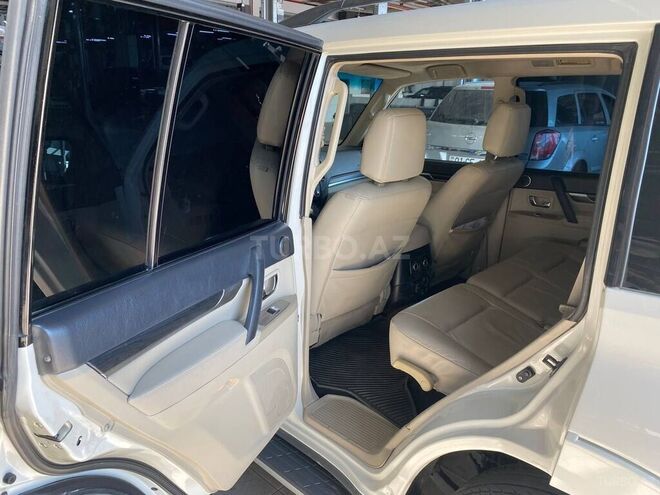 Mitsubishi Pajero 2007, 195,000 km - 3.8 l - Bakı