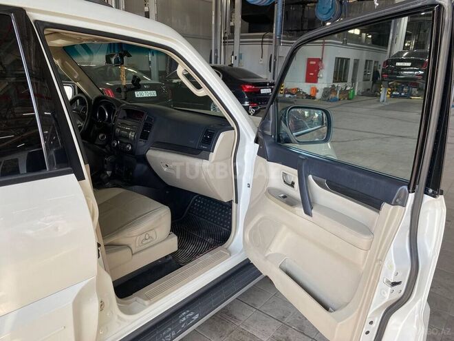 Mitsubishi Pajero 2007, 195,000 km - 3.8 l - Bakı