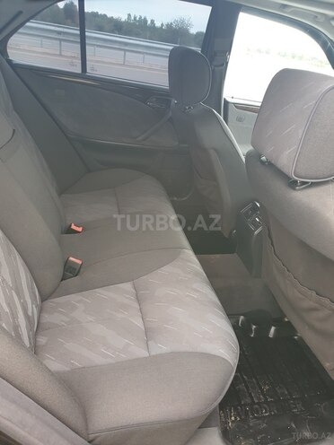 Mercedes E 200 2000, 324,758 km - 2.0 л - Lənkəran