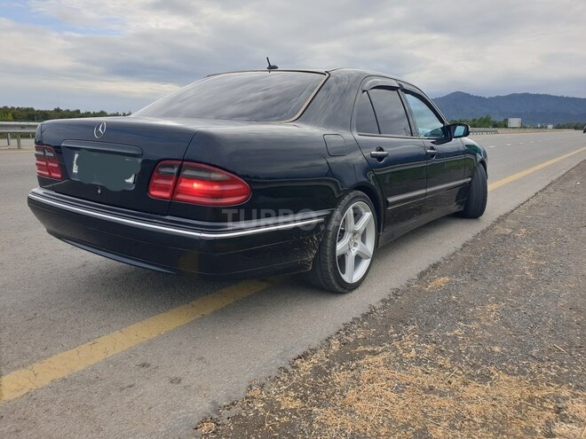 Mercedes E 200 2000, 324,758 km - 2.0 л - Lənkəran