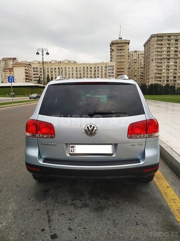 Volkswagen Touareg 2004, 213,560 km - 2.5 л - Bakı