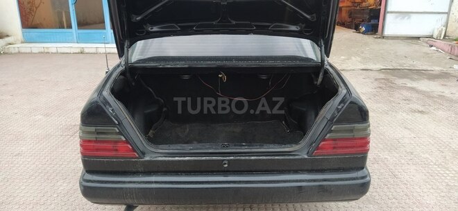 Mercedes E 200 1986, 400,000 km - 2.0 l - Siyəzən