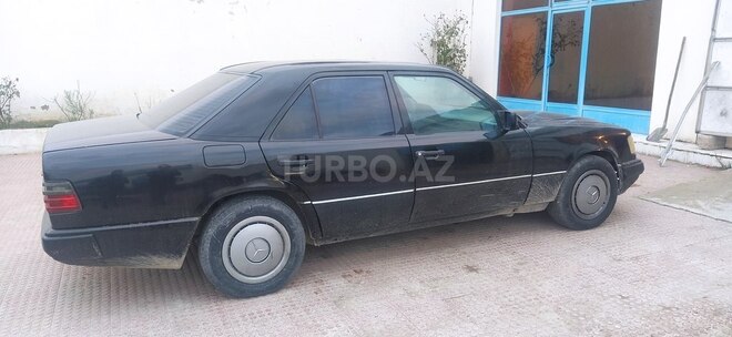 Mercedes E 200 1986, 400,000 km - 2.0 l - Siyəzən