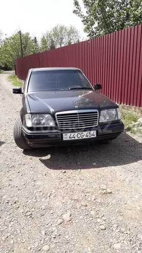 Mercedes E 220 1994, 380,000 km - 2.2 l - Masallı