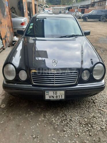 Mercedes E 200 1995, 150,000 km - 2.0 l - Gəncə