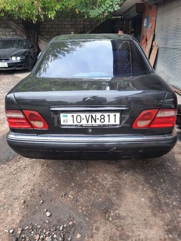 Mercedes E 200 1995, 150,000 km - 2.0 l - Gəncə