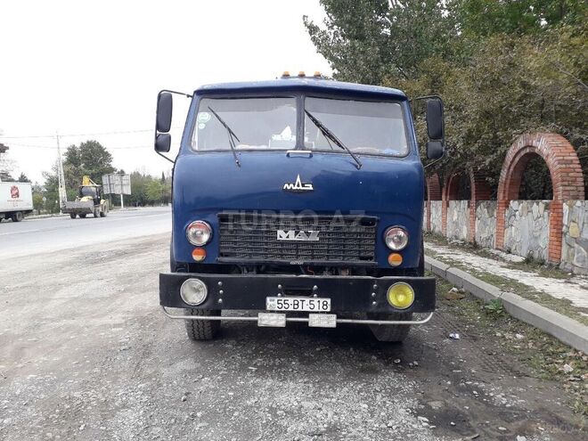 MAZ 5549 1990, 255,000 km - 11.0 l - Şəki