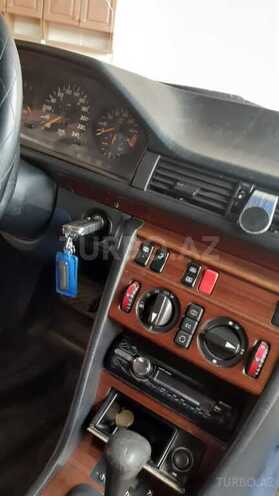 Mercedes E 220 1995, 345,678 km - 2.2 л - Tovuz