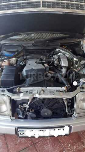 Mercedes E 220 1995, 345,678 km - 2.2 л - Tovuz