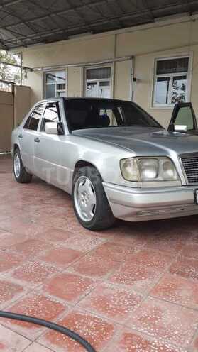 Mercedes E 220 1995, 345,678 km - 2.2 л - Tovuz