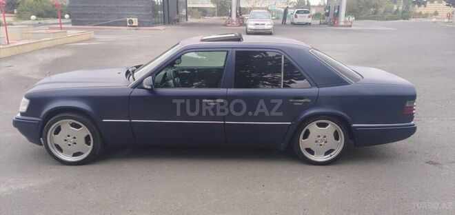 Mercedes E 220 1994, 250,000 km - 2.2 l - Bakı