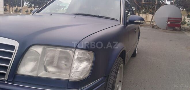 Mercedes E 220 1994, 250,000 km - 2.2 l - Bakı