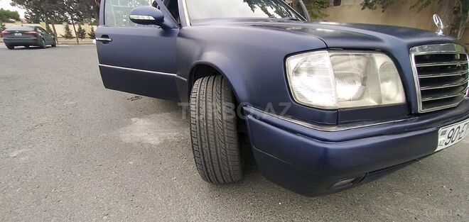 Mercedes E 220 1994, 250,000 km - 2.2 l - Bakı