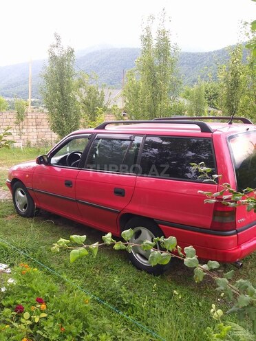 Opel Astra 1996, 350,000 km - 2.0 л - Bakı