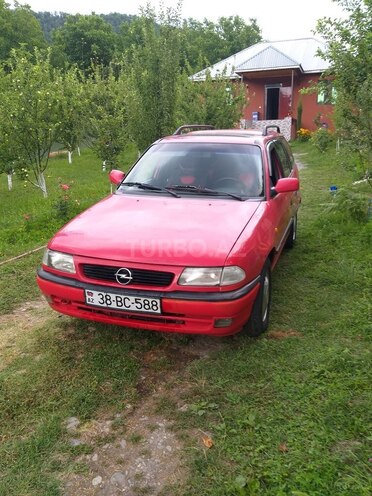 Opel Astra 1996, 350,000 km - 2.0 л - Bakı