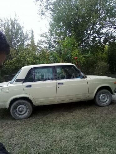 LADA (VAZ) 2107 1983, 100,000 km - 1.5 l - Ucar