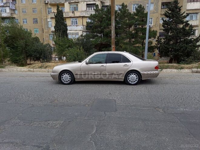 Mercedes E 240 2001, 345,000 km - 2.6 l - Bakı