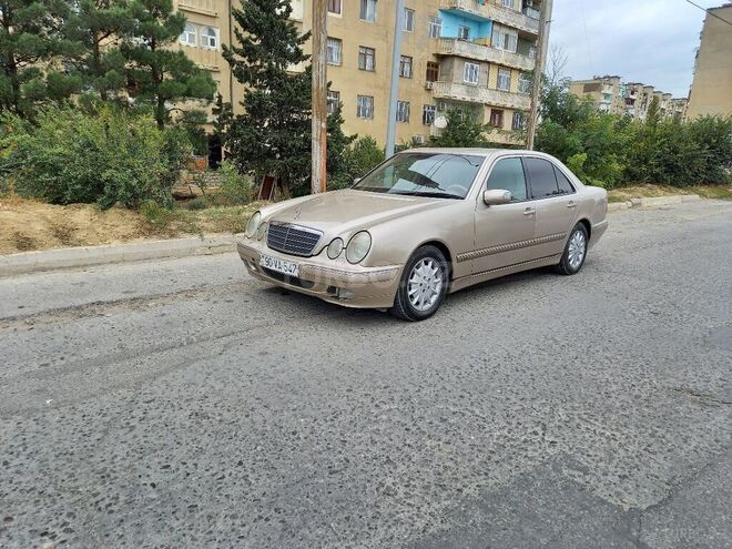 Mercedes E 240 2001, 345,000 km - 2.6 l - Bakı