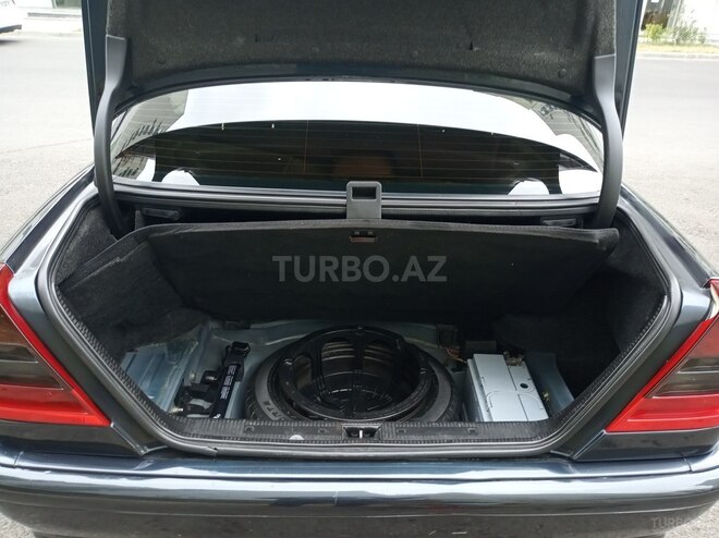 Mercedes C 240 1999, 284,000 km - 2.4 l - Bakı