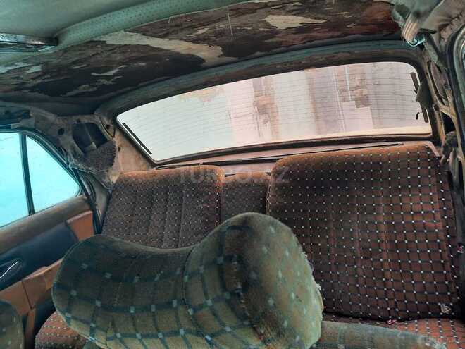 GAZ 24 1984, 300,000 km - 2.4 l - Bakı