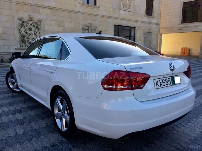 Volkswagen Passat 2015, 64,000 km - 1.8 l - Bakı