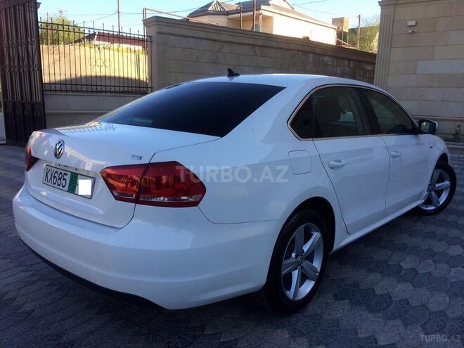 Volkswagen Passat 2015, 64,000 km - 1.8 l - Bakı