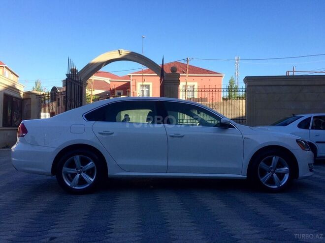 Volkswagen Passat 2015, 64,000 km - 1.8 l - Bakı