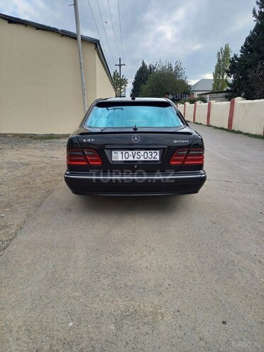 Mercedes E 320 2001, 45,000 km - 3.2 л - Biləsuvar
