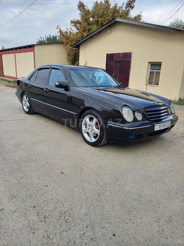 Mercedes E 320 2001, 45,000 km - 3.2 л - Biləsuvar