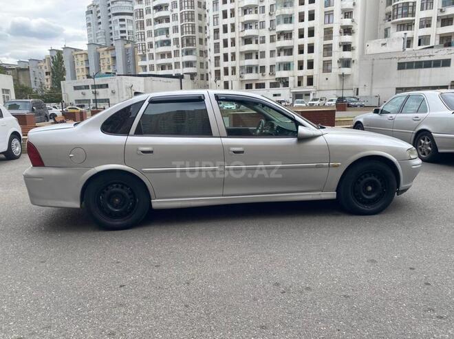 Opel Vectra 1999, 290,000 km - 2.0 l - Bakı