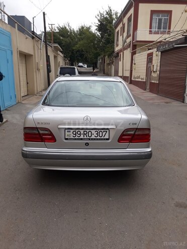 Mercedes E 220 1999, 400,000 km - 2.2 л - Bakı