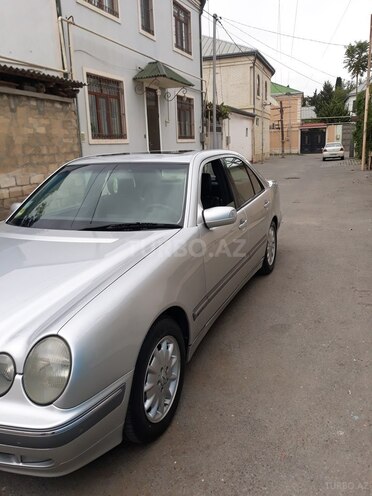 Mercedes E 220 1999, 400,000 km - 2.2 л - Bakı