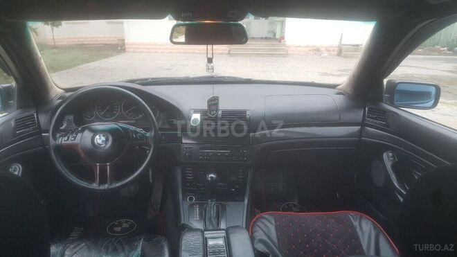 BMW 528 1996, 528,000 km - 2.8 л - Qazax
