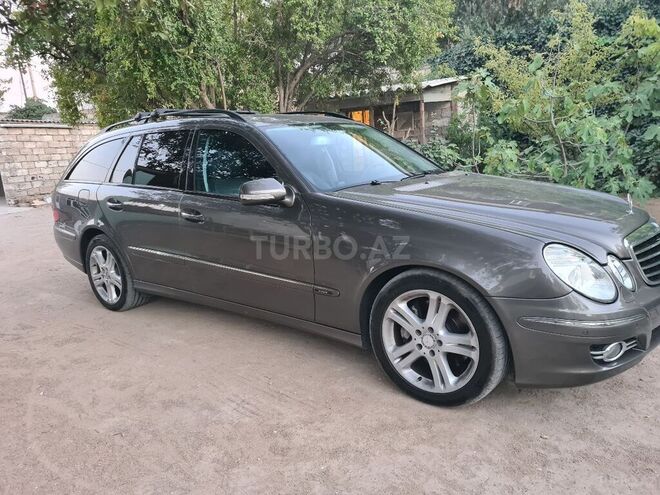 Mercedes E 220 2008, 242,000 km - 2.2 л - Bakı