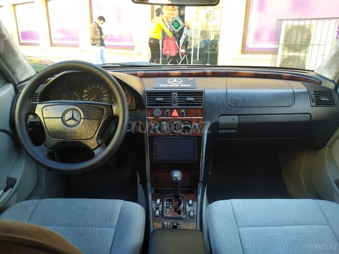 Mercedes C 220 1998, 241,745 km - 2.2 l - Bakı