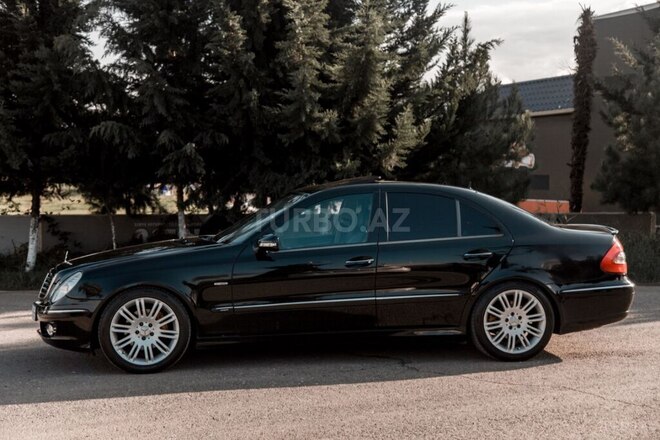 Mercedes E 320 2002, 285,000 km - 3.2 l - Astara