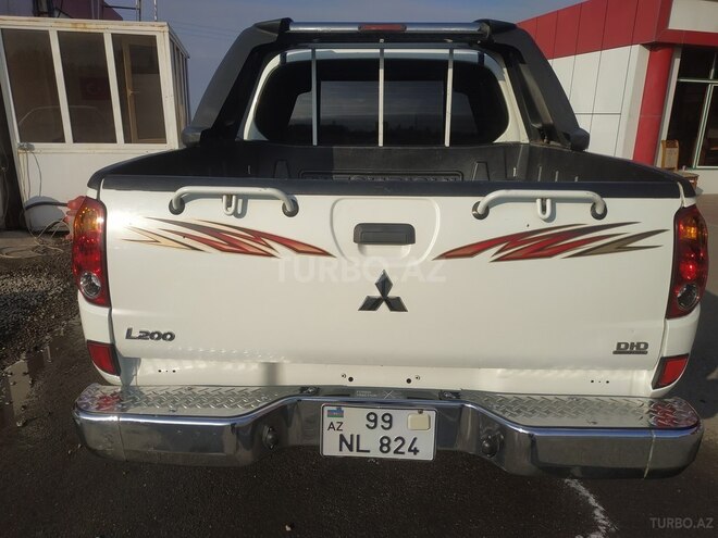 Mitsubishi L200 2010, 150,232 km - 2.5 л - Gəncə