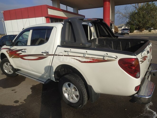 Mitsubishi L200 2010, 150,232 km - 2.5 л - Gəncə