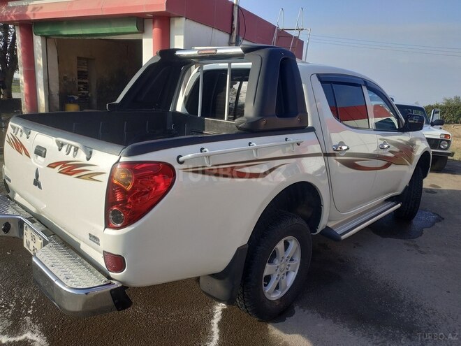 Mitsubishi L200 2010, 150,232 km - 2.5 л - Gəncə