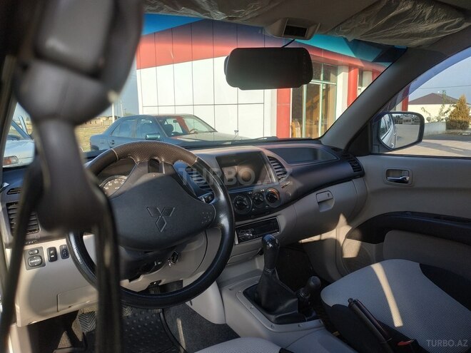 Mitsubishi L200 2010, 150,232 km - 2.5 л - Gəncə