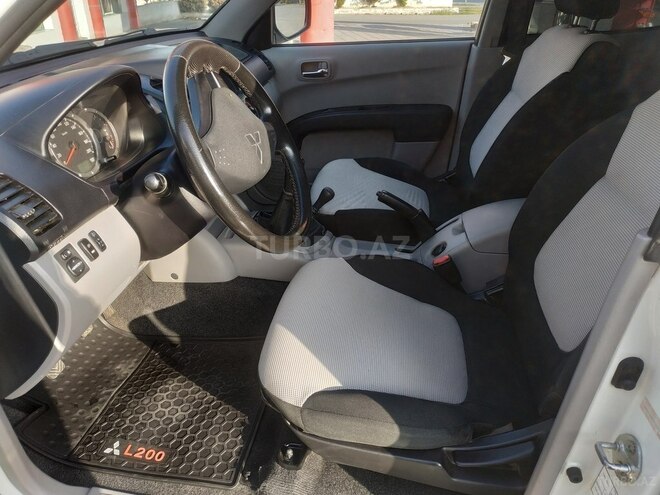 Mitsubishi L200 2010, 150,232 km - 2.5 л - Gəncə
