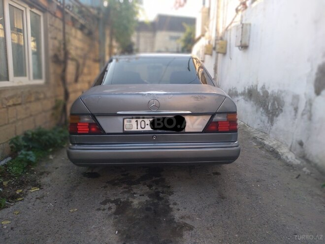 Mercedes E 200 1990, 491,300 km - 2.0 l - Bakı