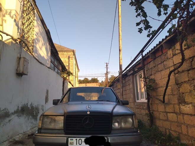 Mercedes E 200 1990, 491,300 km - 2.0 l - Bakı