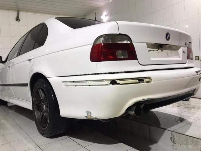 BMW 535 2001, 300,000 km - 3.5 л - Bakı